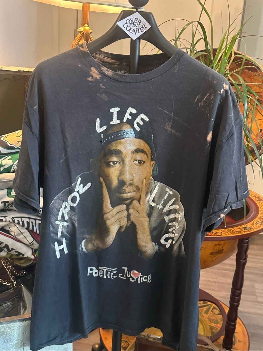 Vintage Tupac graphic tee Poetic Justic "Life Worth Living"